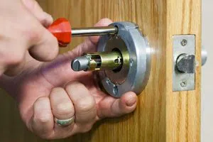 Gold Locksmith Store New York, NY 212-659-0025 - lock-replace